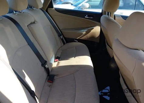 2013 Hyundai Sonata Gls z USA, uszkodzony, nr VIN 5NPEB4AC7DH753890